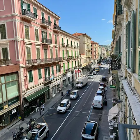 Via Roma 20 *